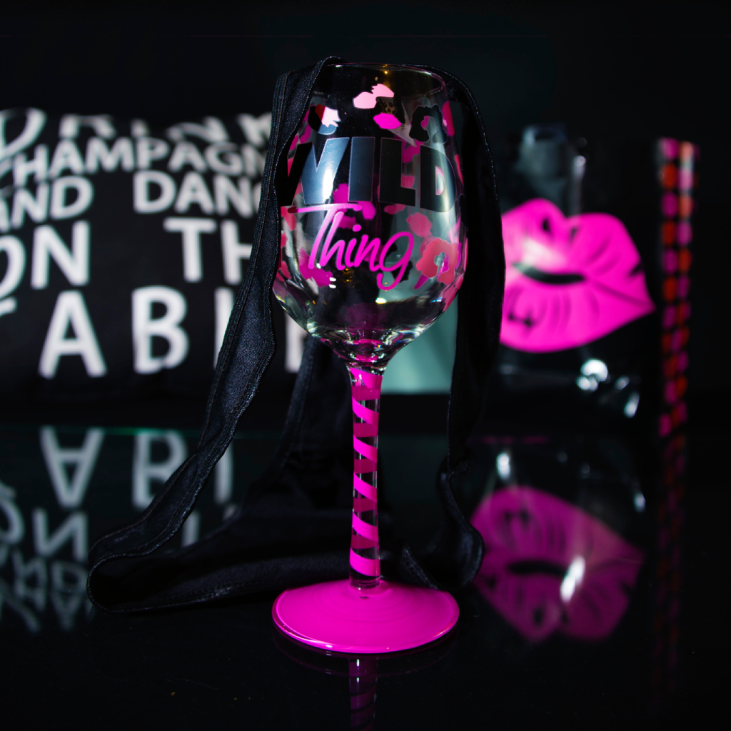 Stefan Diamante Bachelorette Party Colors Are Black And Hot Pink NOT Rose And Gold